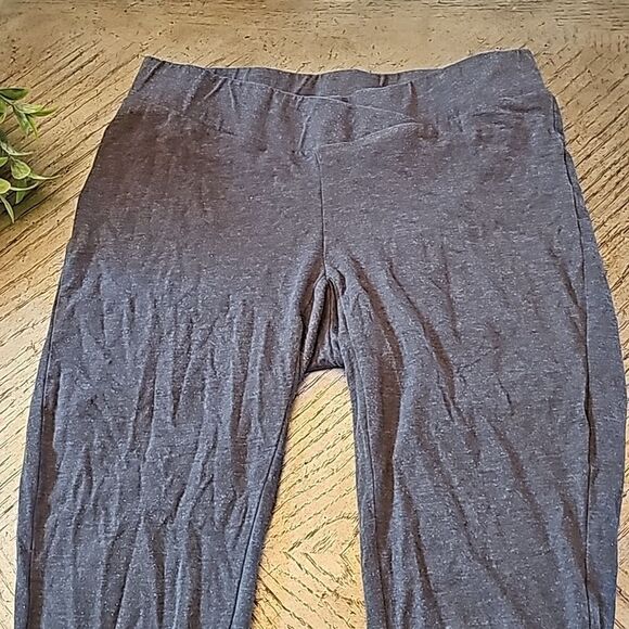 Bump start gray maternity leggings S by Motherhood Maternity - Picture 2 of 11